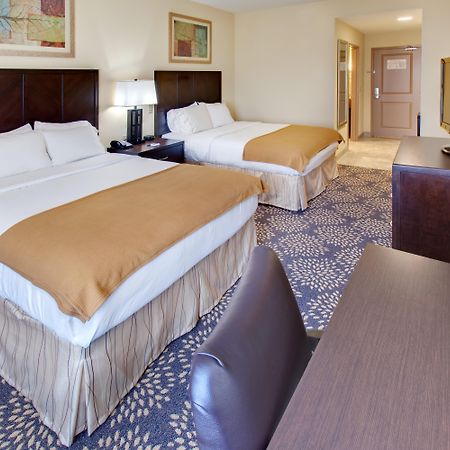 Holiday Inn Express Hotel & Suites Grand Island By Ihg Cameră foto