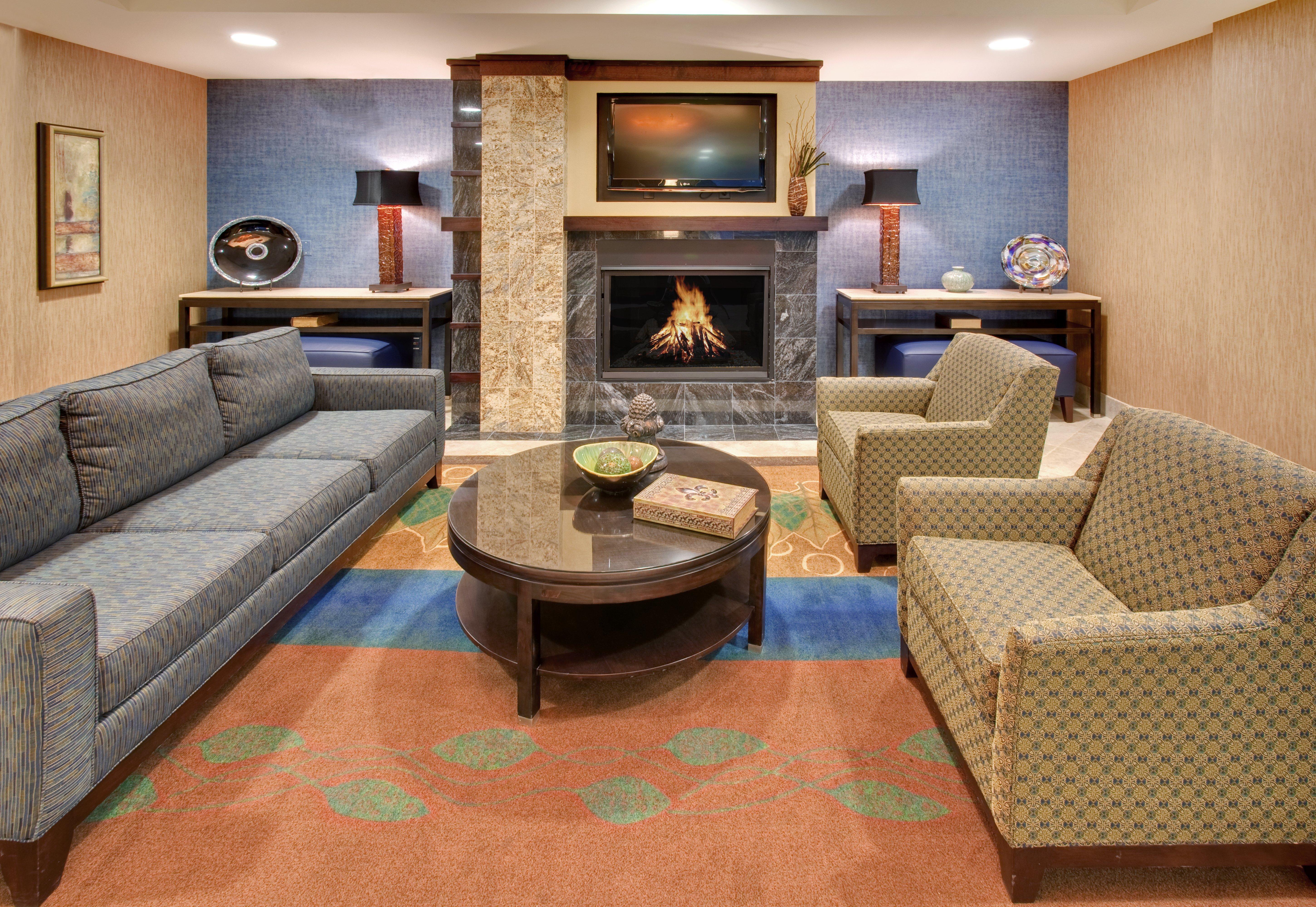 Holiday Inn Express Hotel & Suites Grand Island By Ihg Exterior foto
