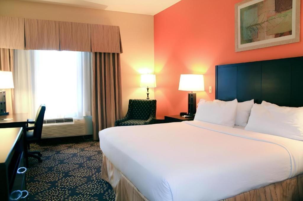 Holiday Inn Express Hotel & Suites Grand Island By Ihg Exterior foto