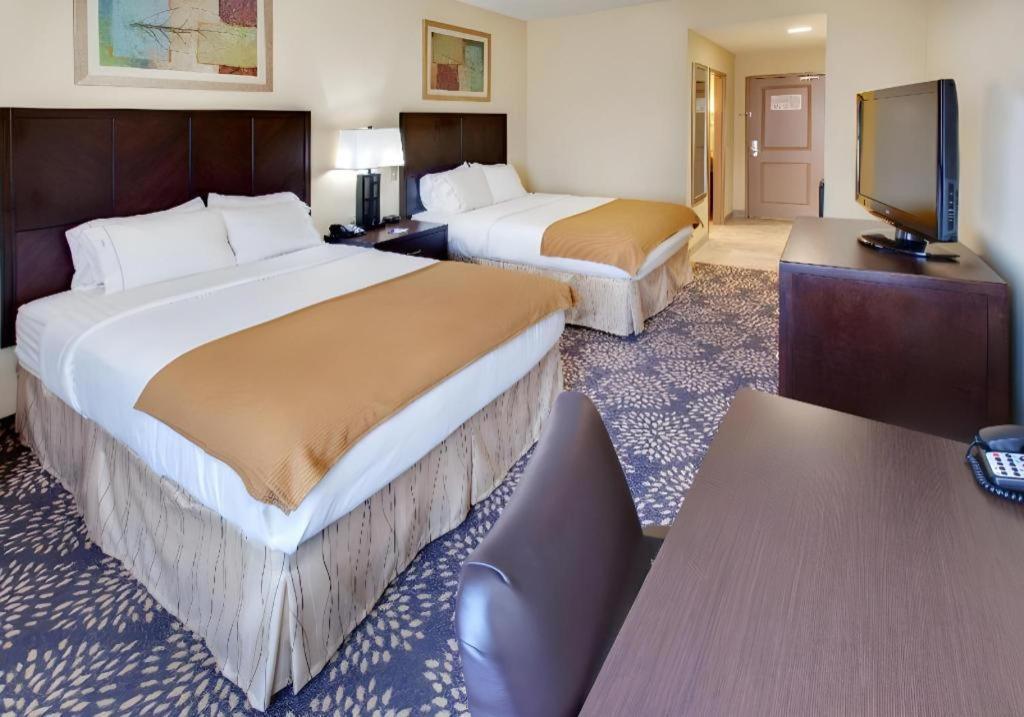 Holiday Inn Express Hotel & Suites Grand Island By Ihg Exterior foto