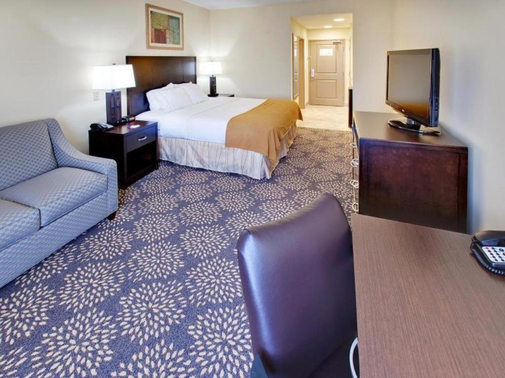 Holiday Inn Express Hotel & Suites Grand Island By Ihg Exterior foto